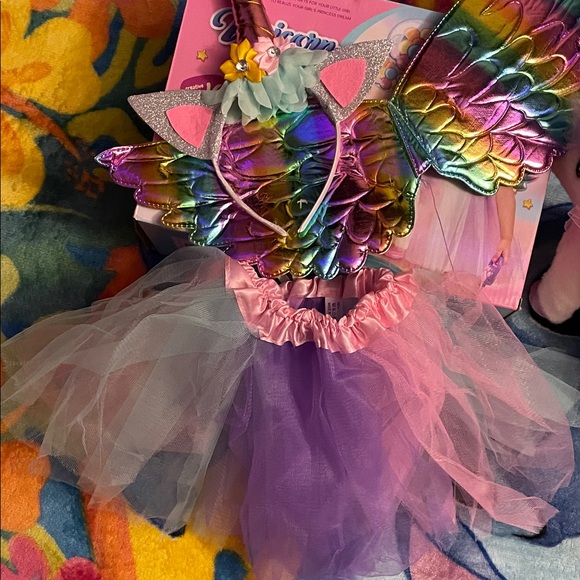 Walking Unicorn! Dress-Up Set with Wings and Headband - Picture 2 of 4
